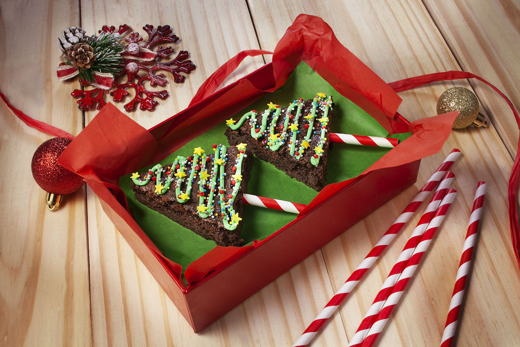 Árvore de natal de brownie com glacê